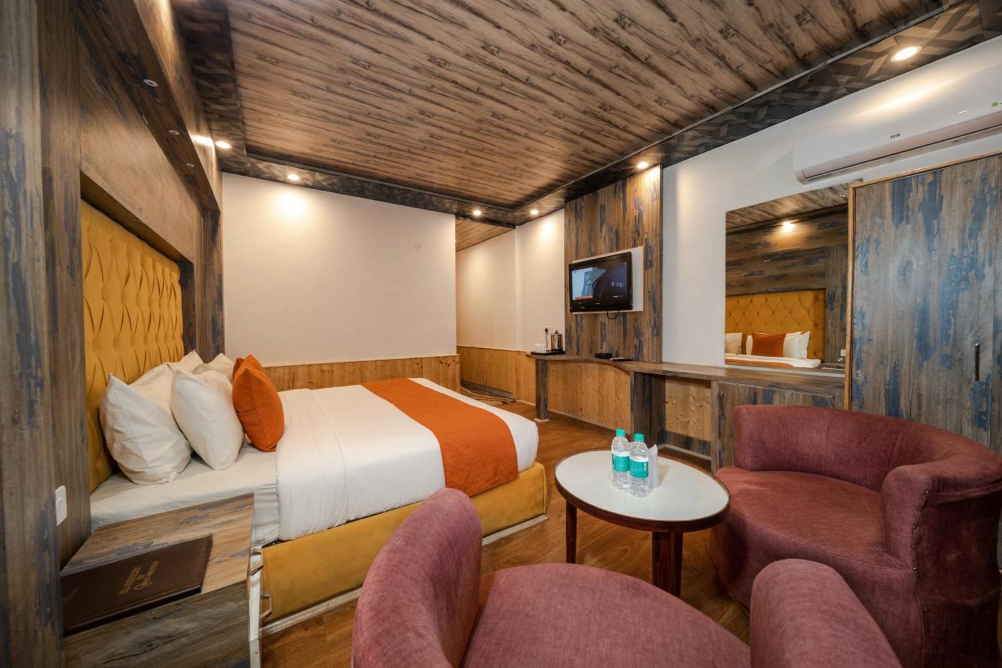Hill River Resort - Central Heated & Air Cooled - Near Mall Road , Best Property Of Manali 2024- 2025 Exterior photo